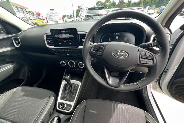 2024 Hyundai Venue Elite QX.V5