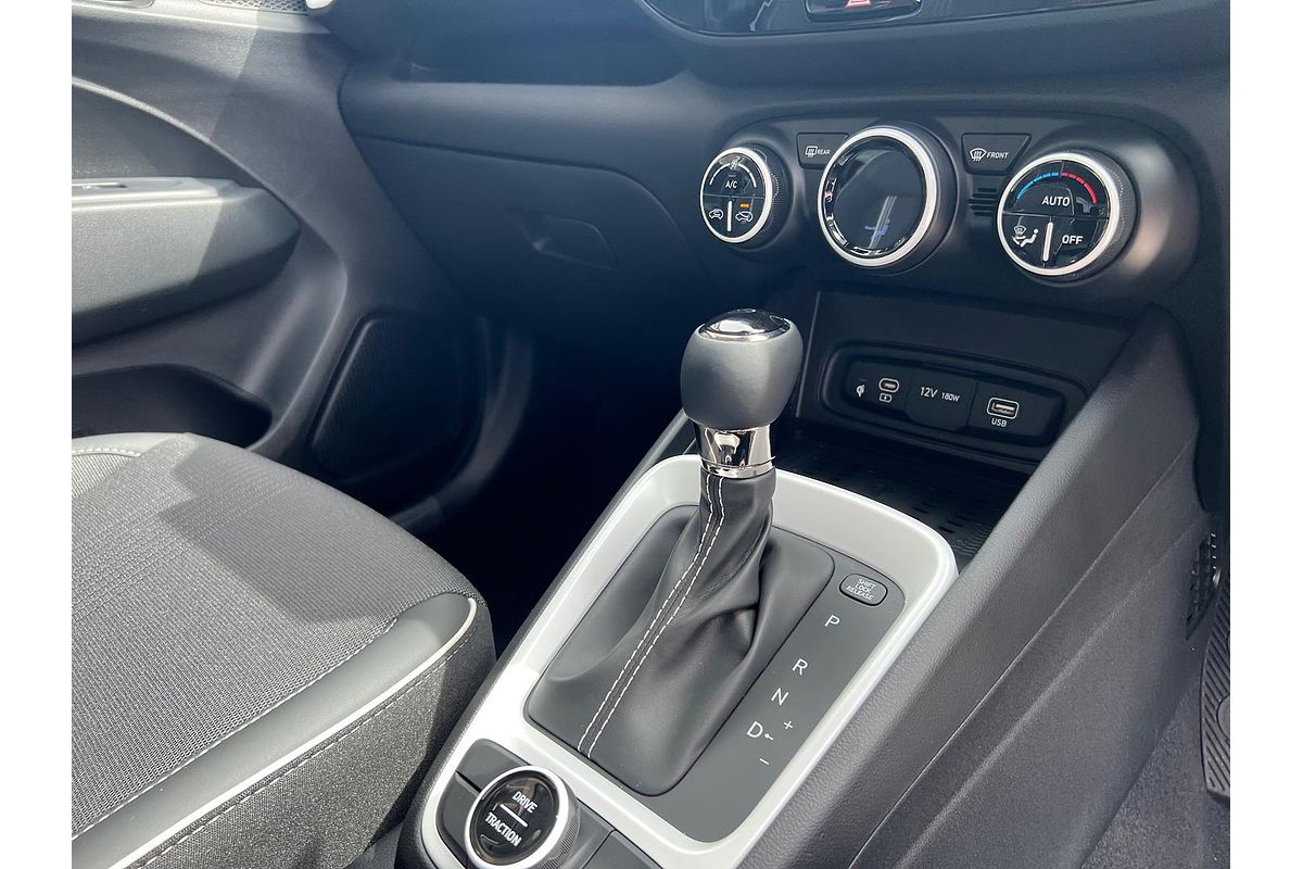 2024 Hyundai Venue Elite QX.V5