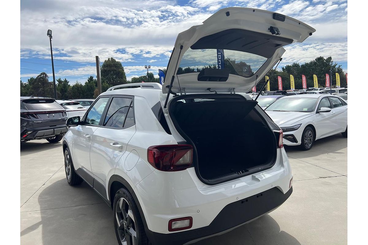2024 Hyundai Venue Elite QX.V5