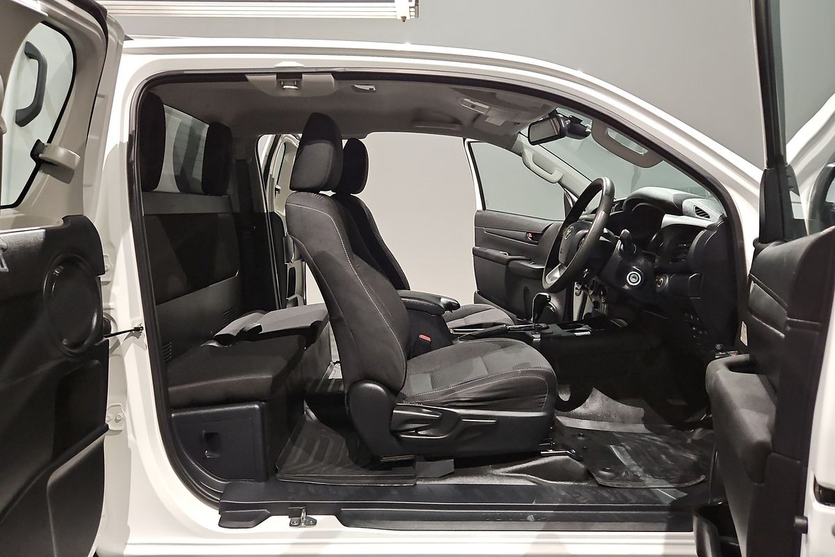 2021 Toyota Hilux SR GUN126R 4X4