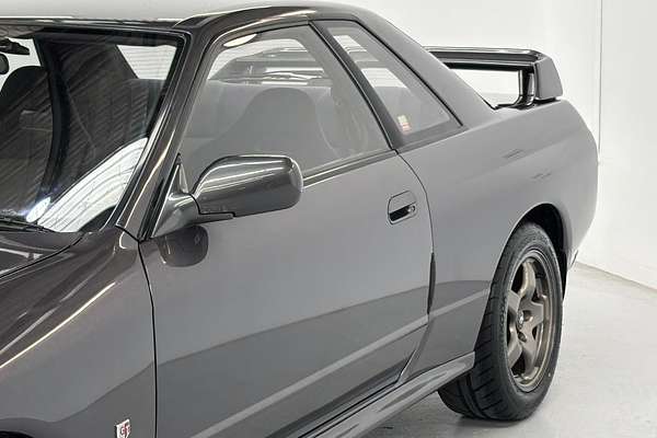 1992 Nissan SKYLINE GT-R R32 BNR32