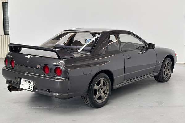 1992 Nissan SKYLINE GT-R R32 BNR32