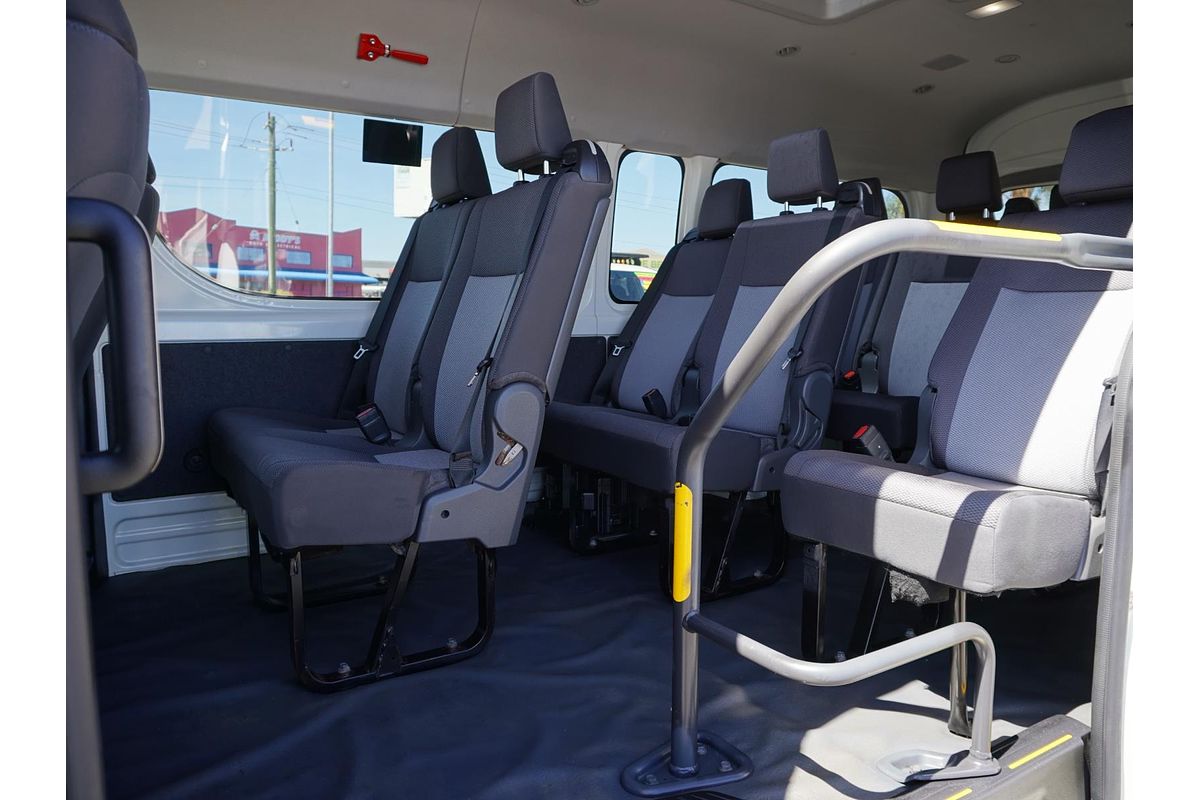 2020 Toyota Hiace Commuter GDH322R