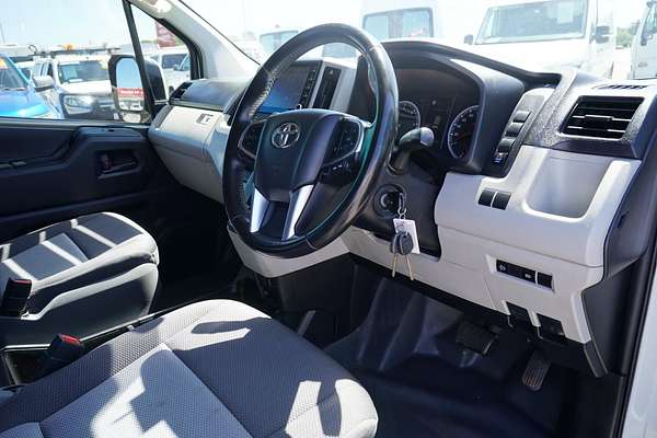 2020 Toyota Hiace Commuter GDH322R