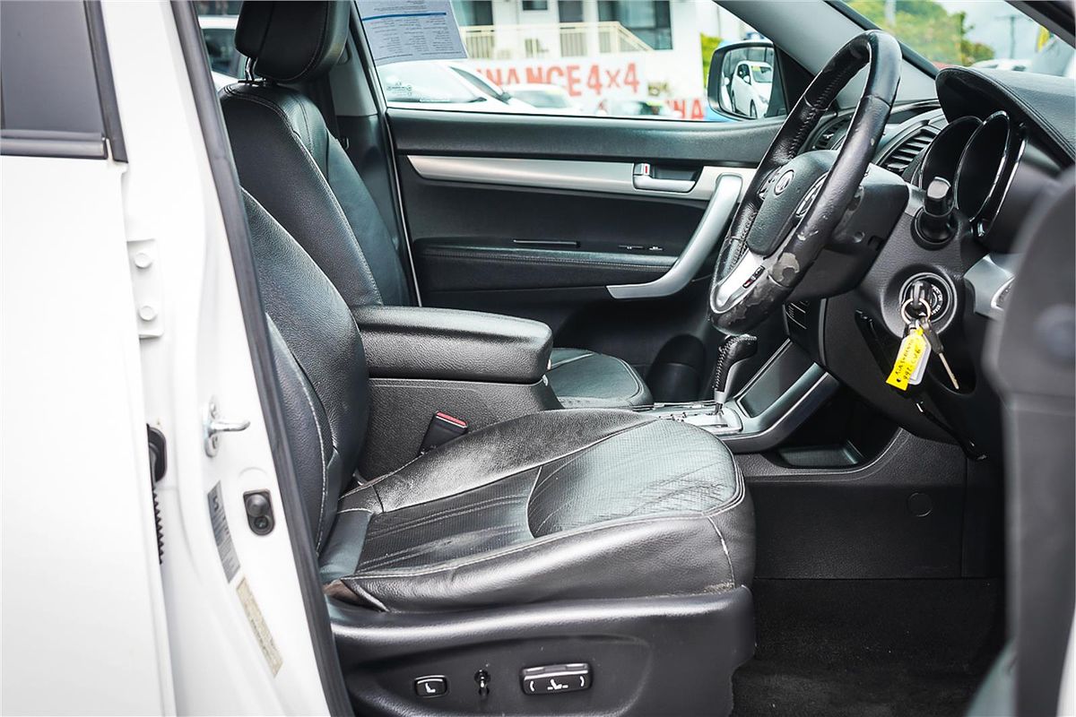2010 Kia Sorento SLi XM