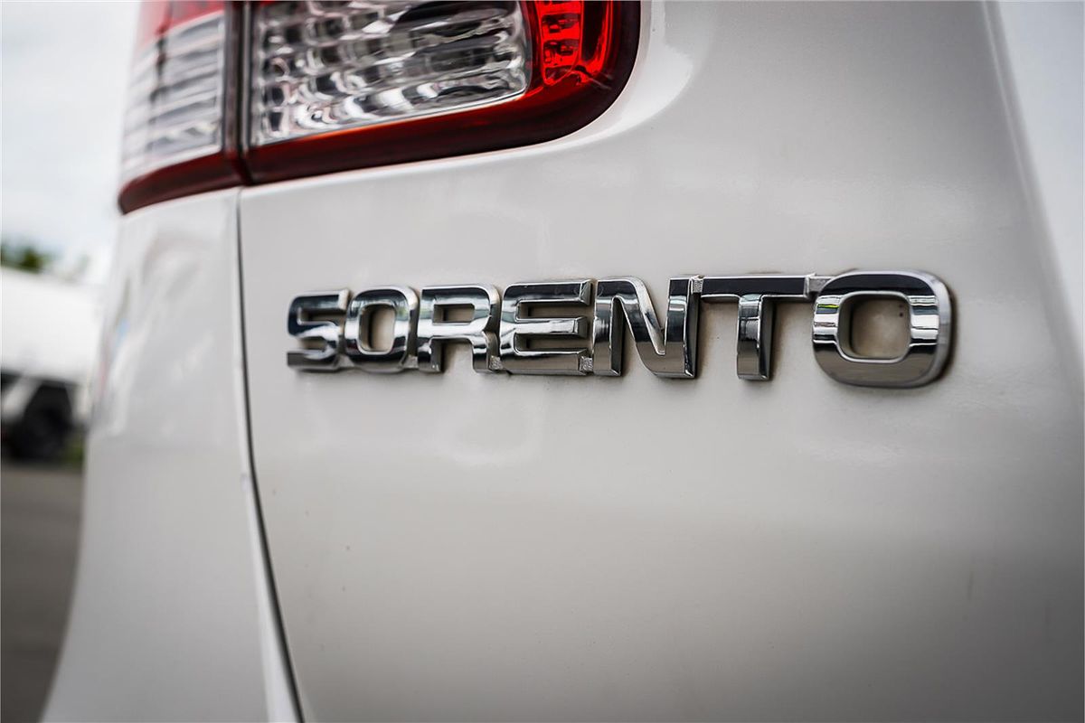 2010 Kia Sorento SLi XM