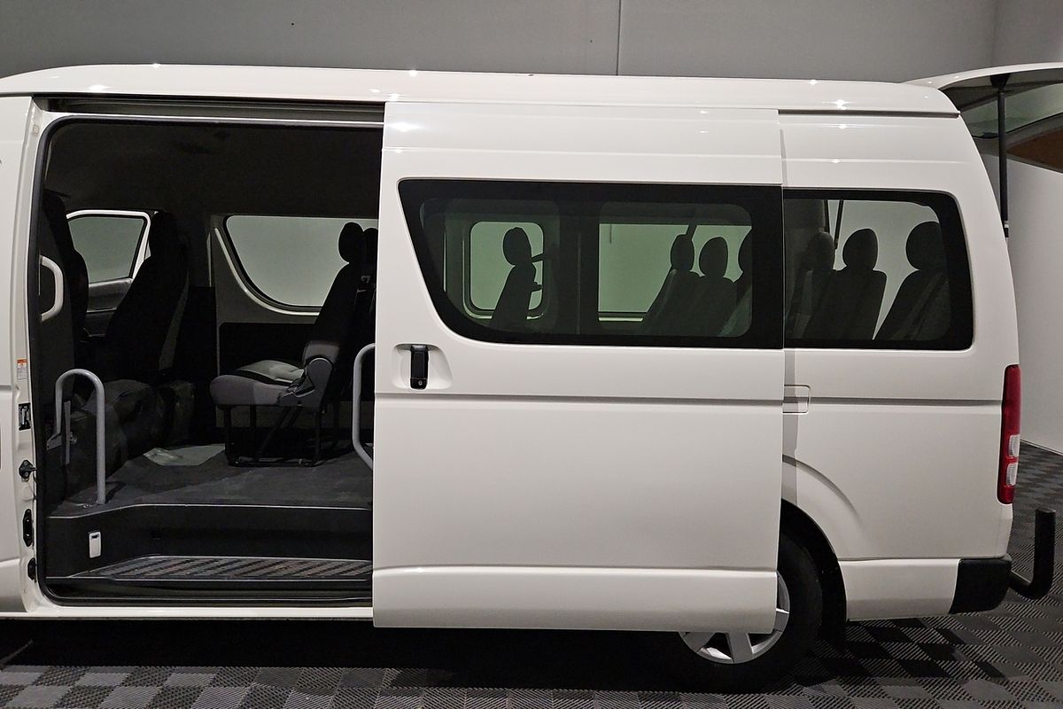2018 Toyota Hiace Commuter KDH223R