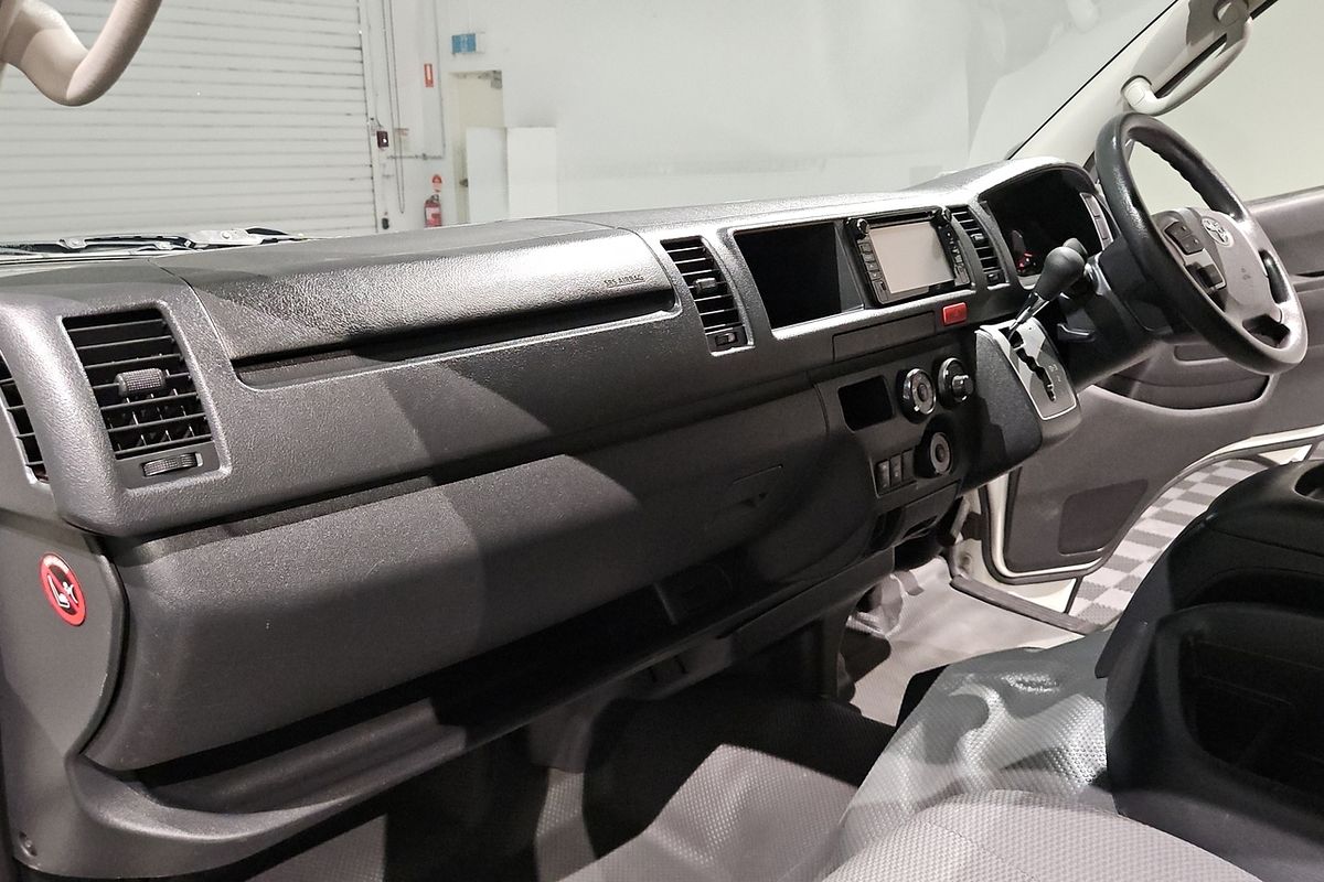 2018 Toyota Hiace Commuter KDH223R