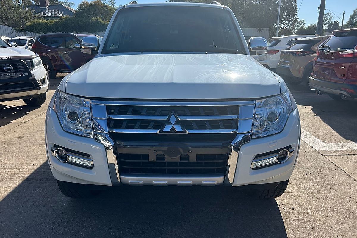 2017 Mitsubishi Pajero GLS NX