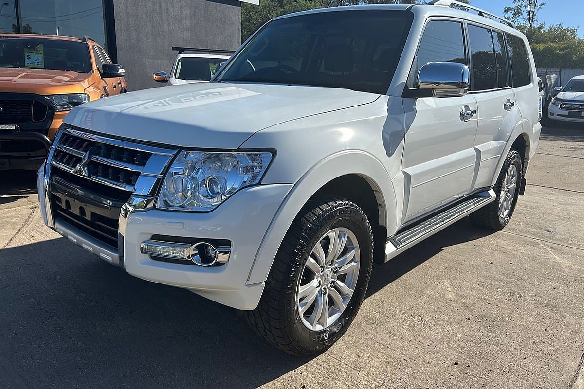2017 Mitsubishi Pajero GLS NX