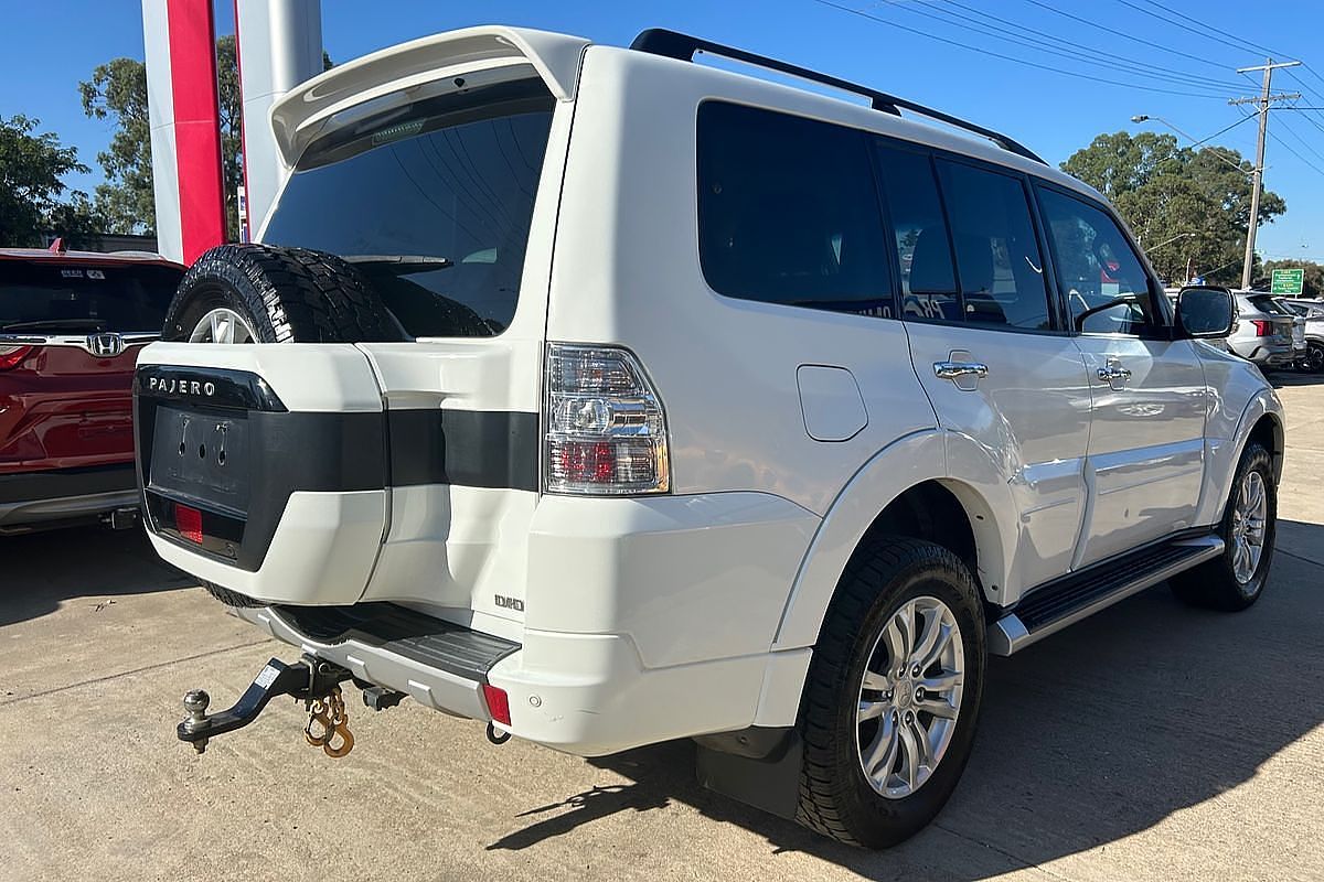 2017 Mitsubishi Pajero GLS NX