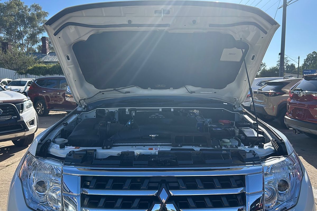 2017 Mitsubishi Pajero GLS NX