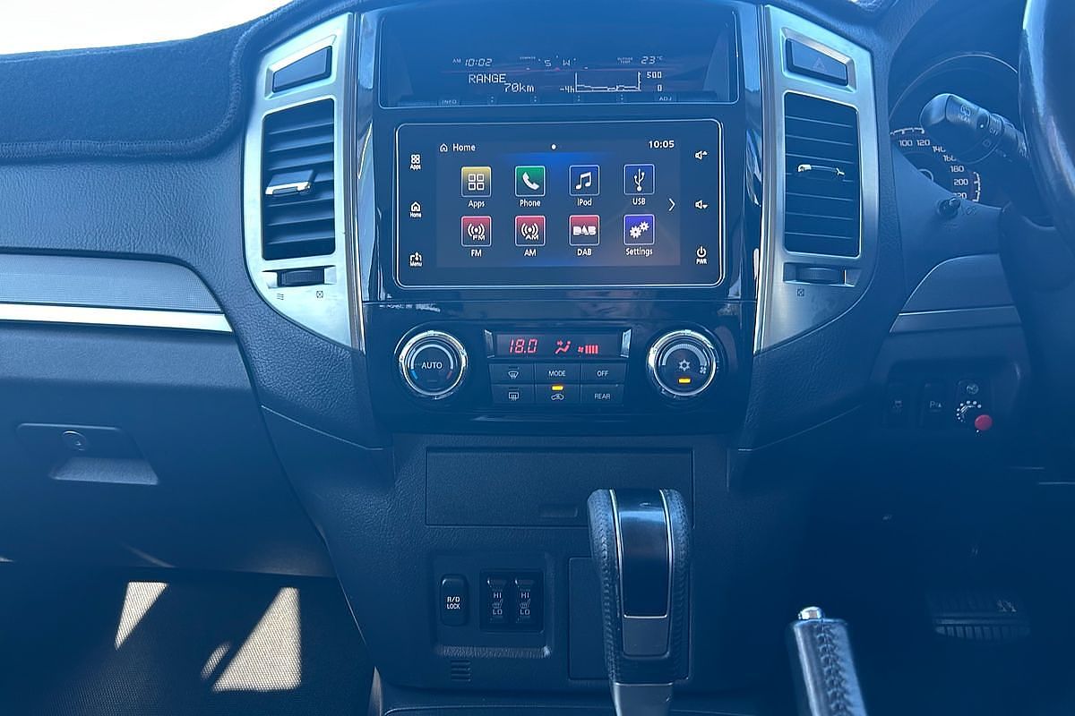 2017 Mitsubishi Pajero GLS NX