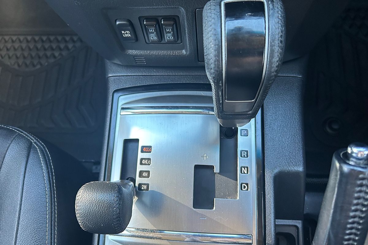 2017 Mitsubishi Pajero GLS NX
