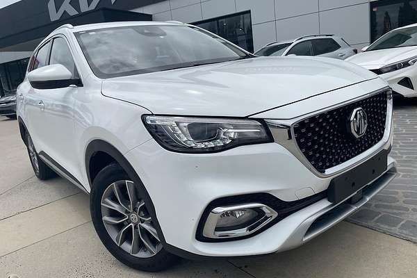 2022 MG HS Core SAS23