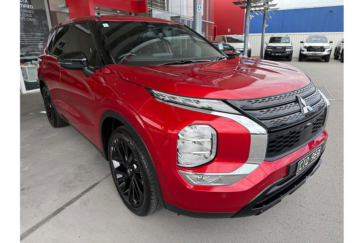 2023 Mitsubishi Outlander LS Black Edition ZM