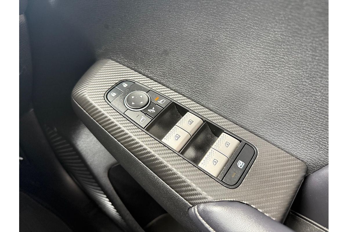 2023 Mitsubishi Outlander LS Black Edition ZM