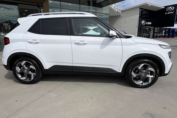2025 Hyundai Venue Elite QX.V5