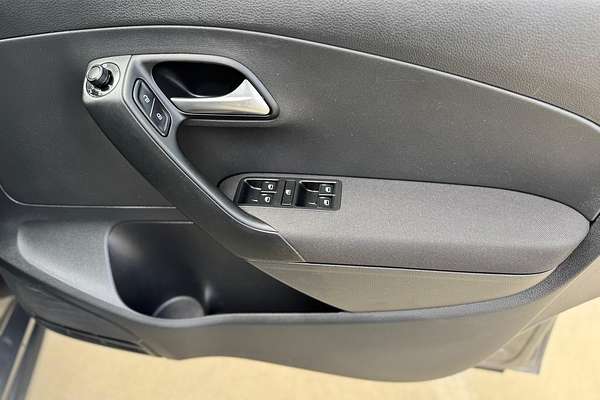 2015 Volkswagen Polo 66TSI Trendline 6R
