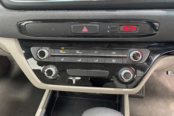 2019 Kia Carnival S YP