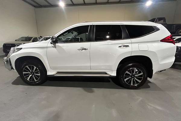 2016 Mitsubishi Pajero Sport GLS QE