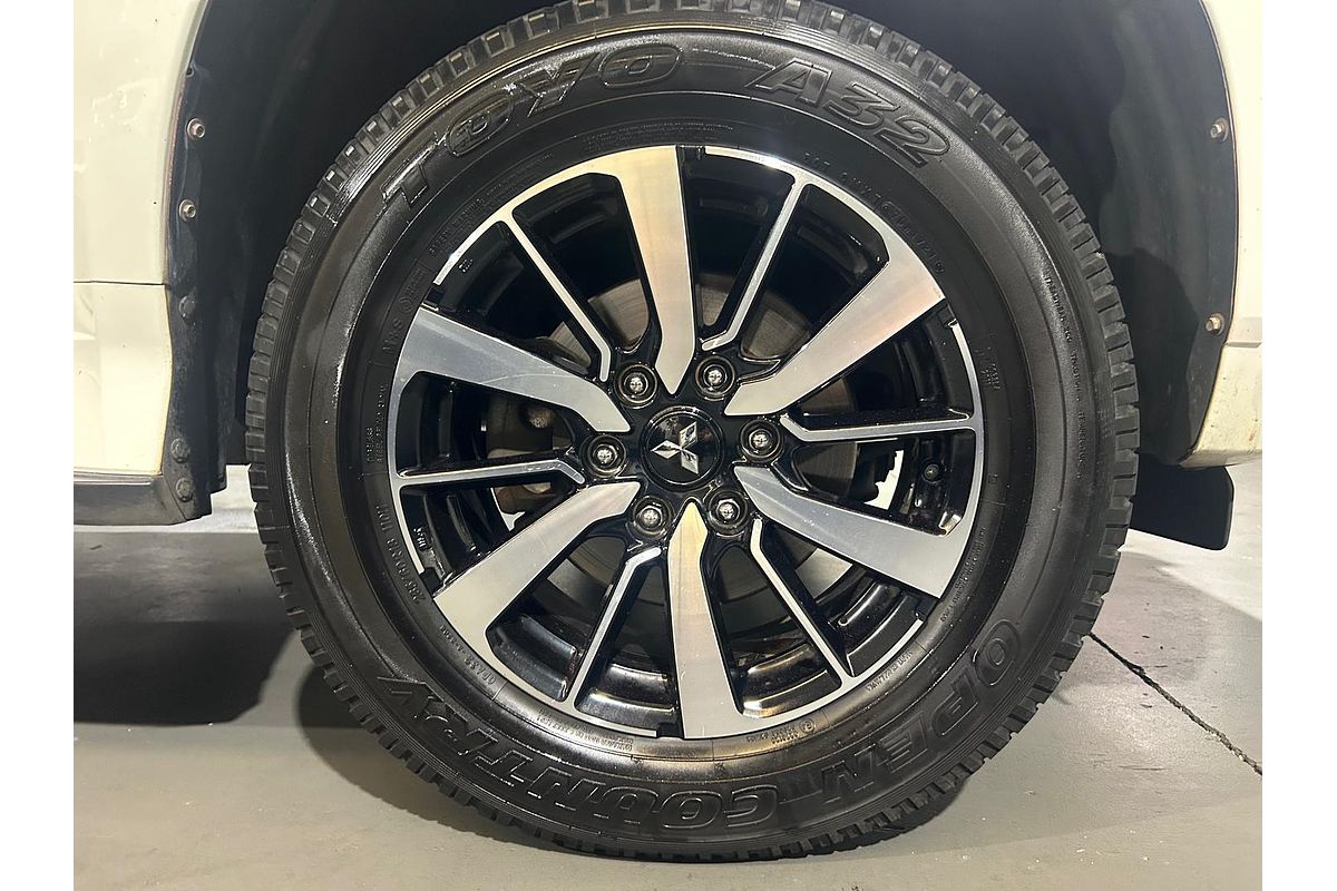 2016 Mitsubishi Pajero Sport GLS QE
