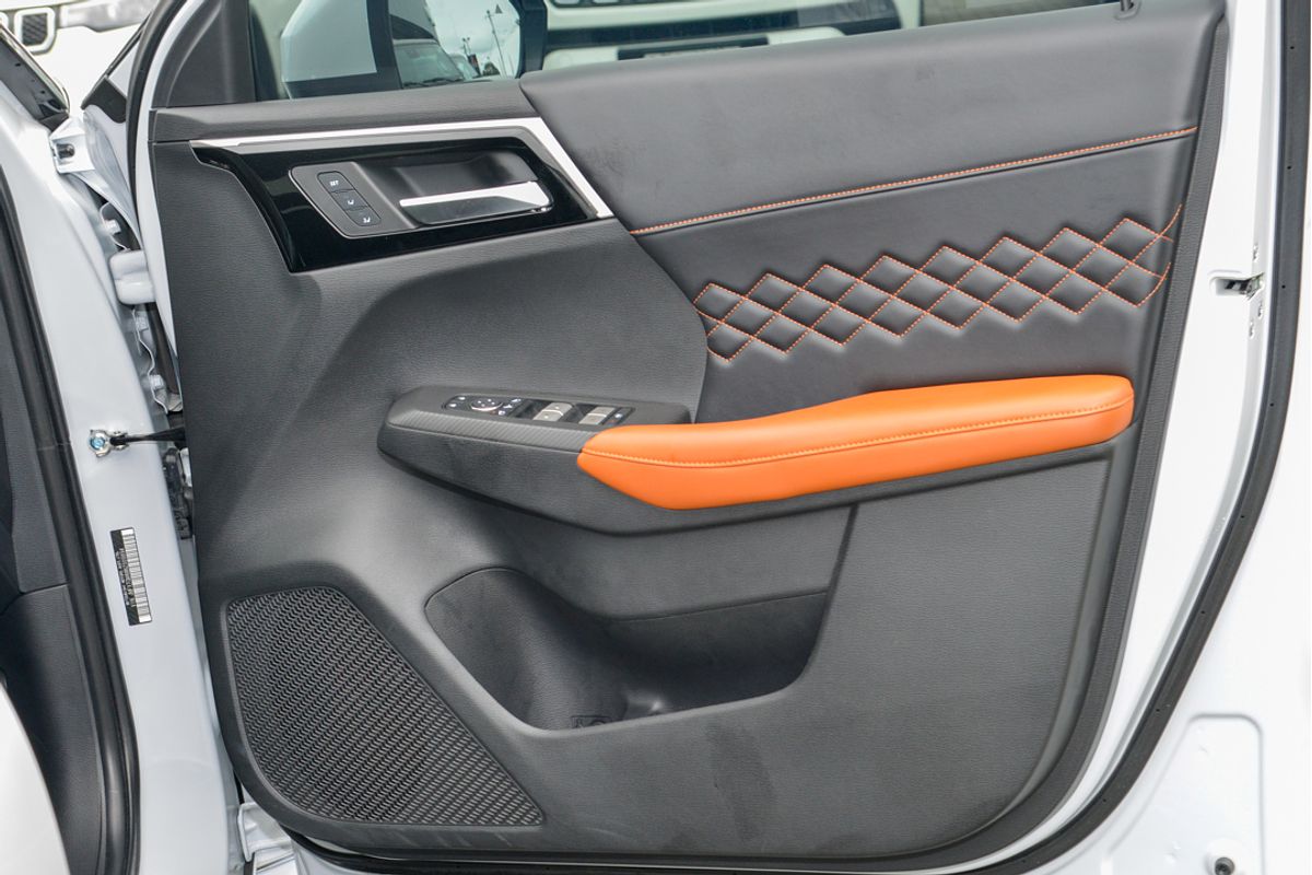 2022 Mitsubishi Outlander Exceed Tourer ZM