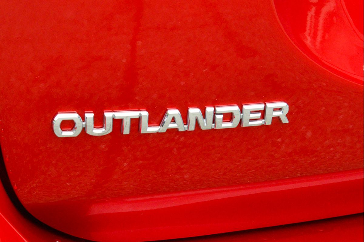 2021 Mitsubishi Outlander ES ZL