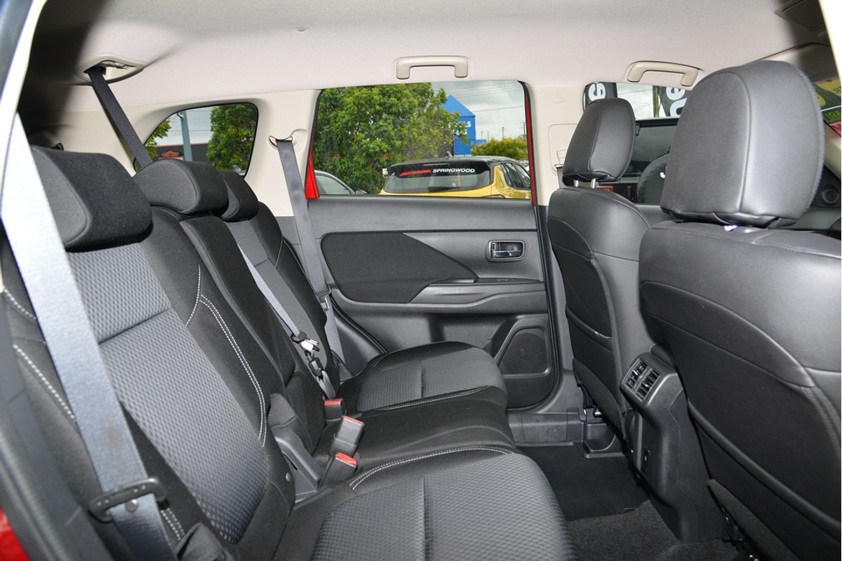 2021 Mitsubishi Outlander ES ZL