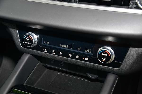 2024 Mitsubishi Outlander LS ZM