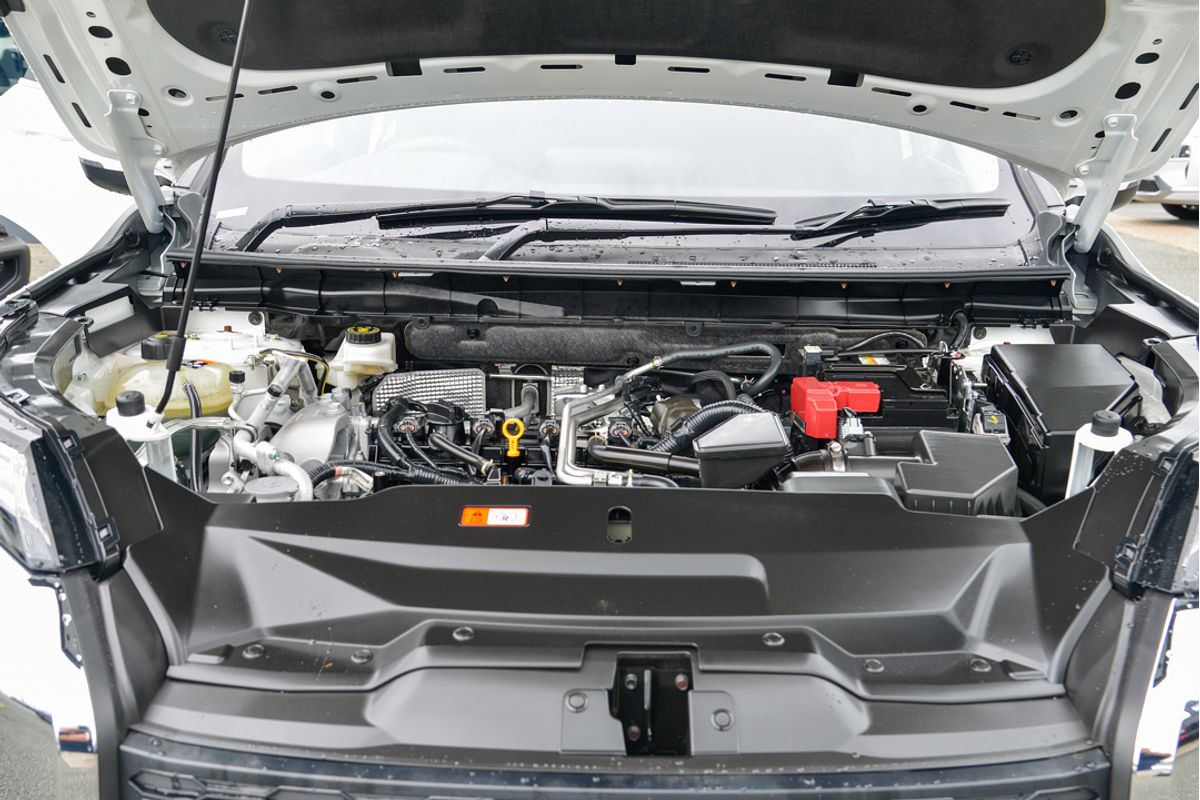 2024 Mitsubishi Outlander LS ZM