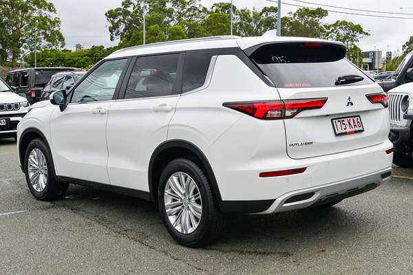 2024 Mitsubishi Outlander LS ZM