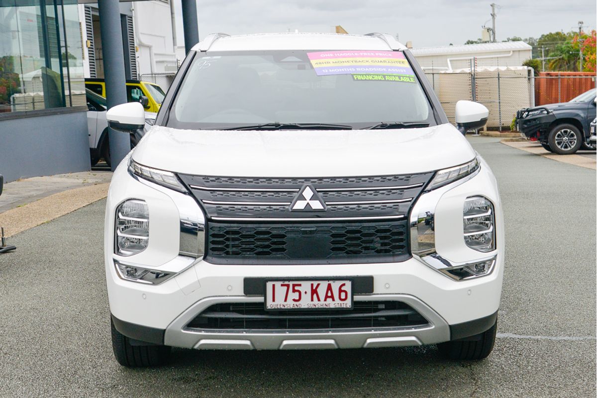 2024 Mitsubishi Outlander LS ZM