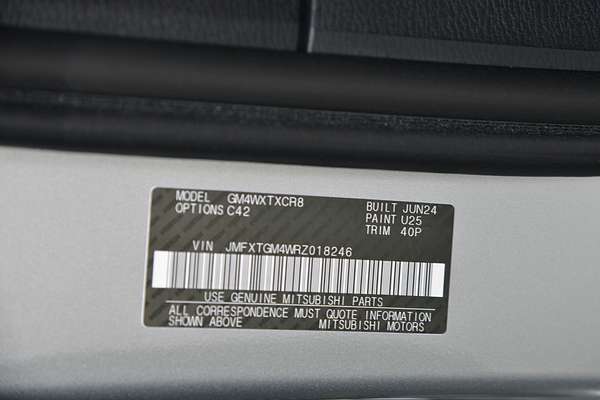 2024 Mitsubishi Outlander LS ZM