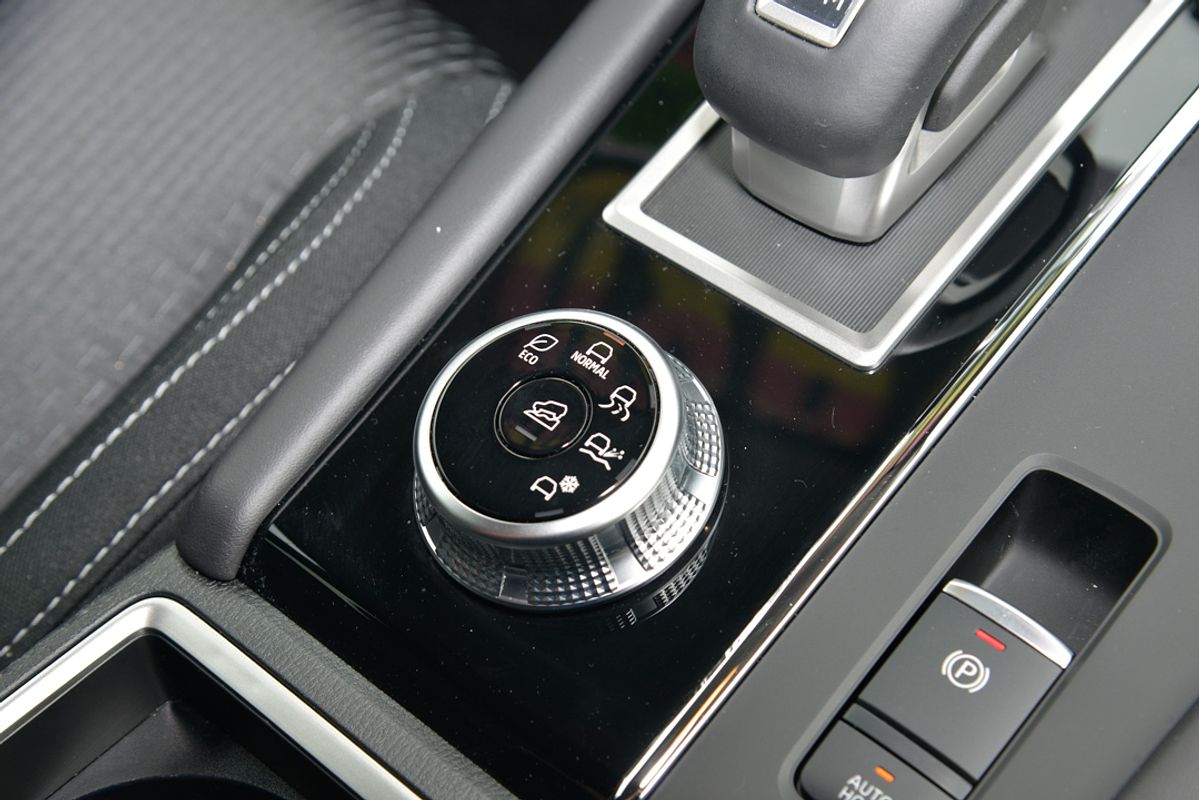 2024 Mitsubishi Outlander LS ZM