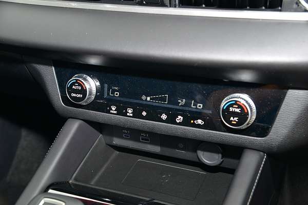 2024 Mitsubishi Outlander LS ZM