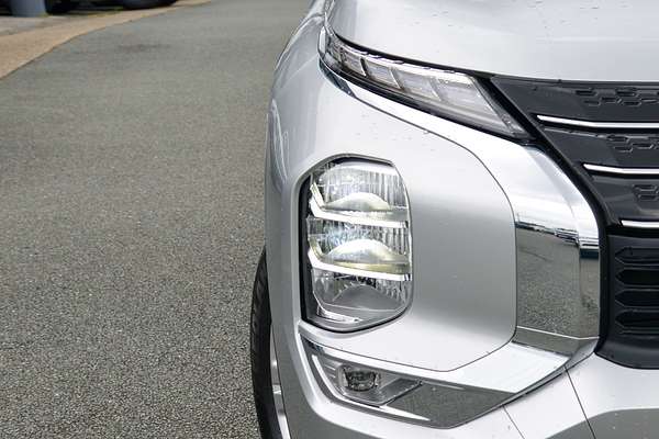 2024 Mitsubishi Outlander LS ZM