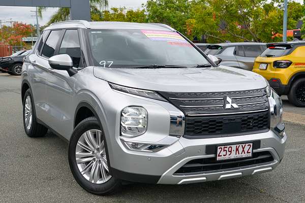 2024 Mitsubishi Outlander LS ZM