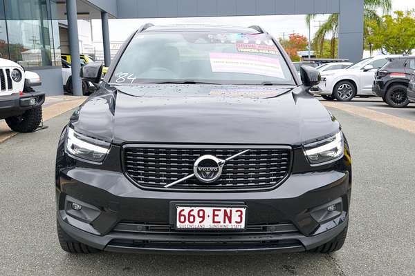 2022 Volvo XC40 T5 R-Design