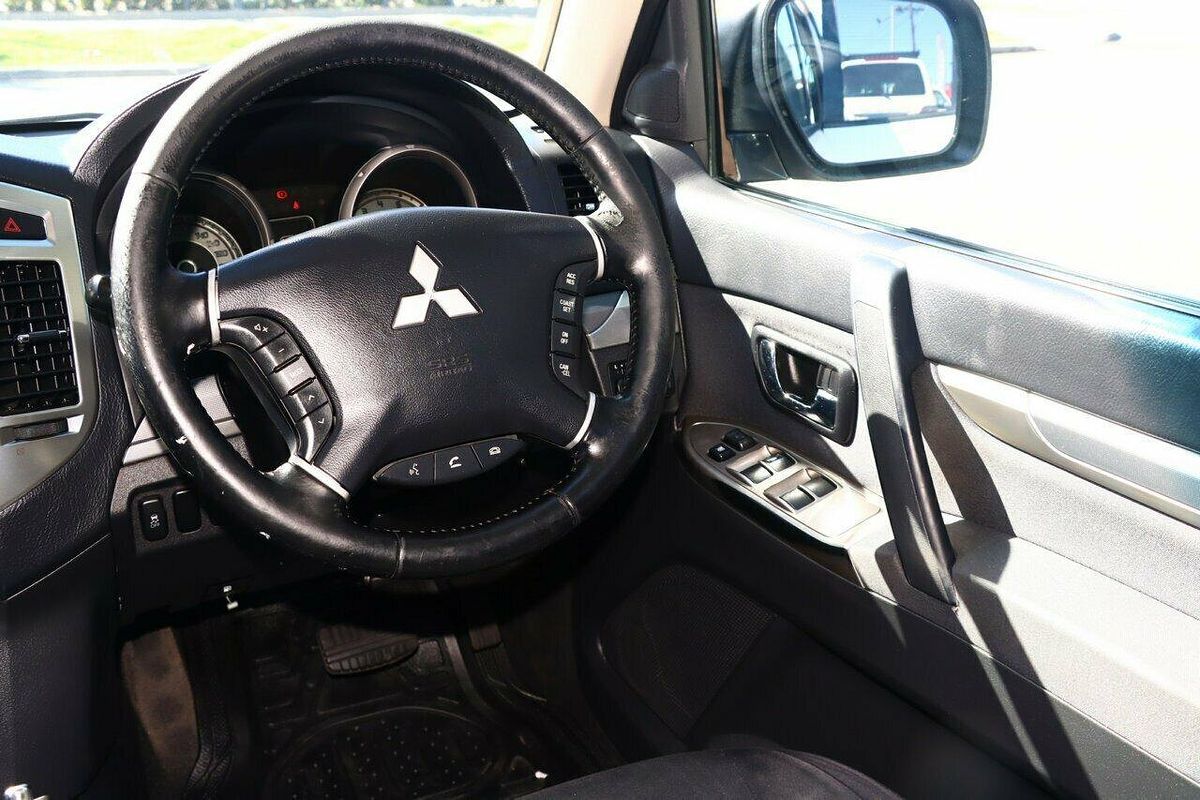 2016 Mitsubishi Pajero GLX NX