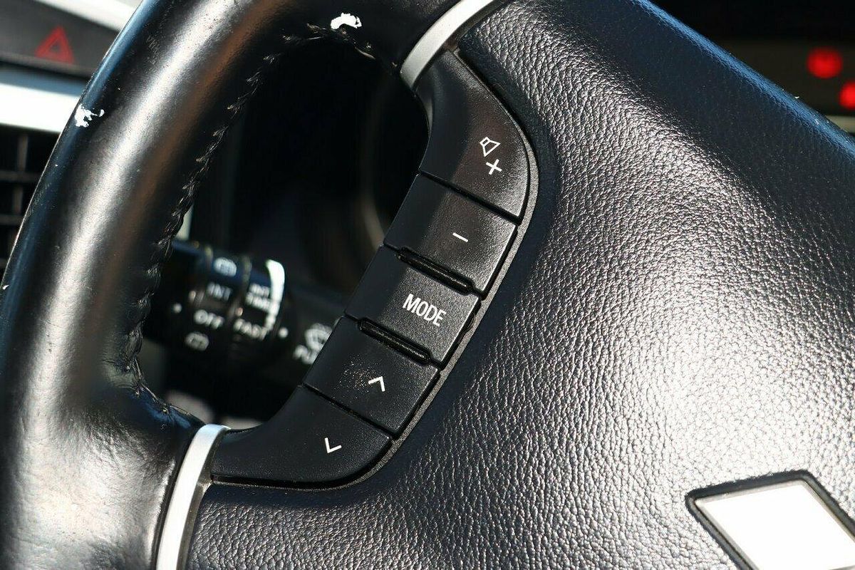 2016 Mitsubishi Pajero GLX NX