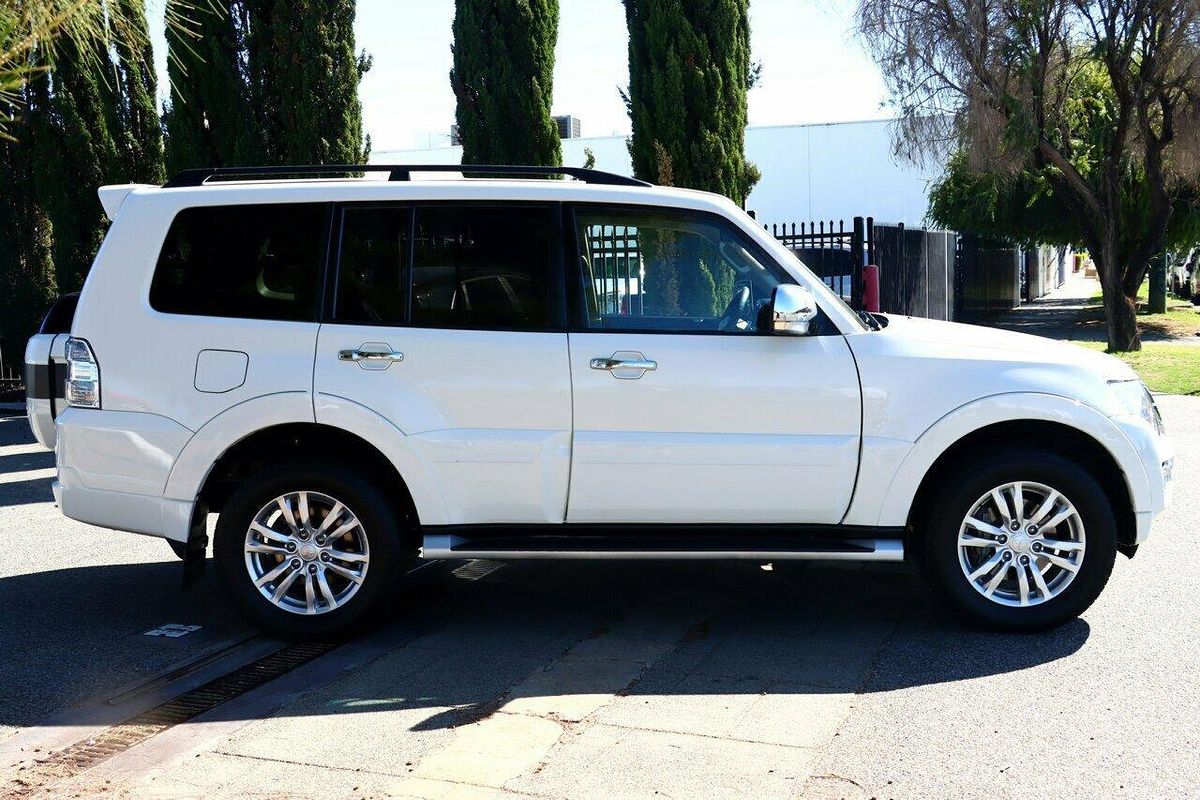 2016 Mitsubishi Pajero GLX NX