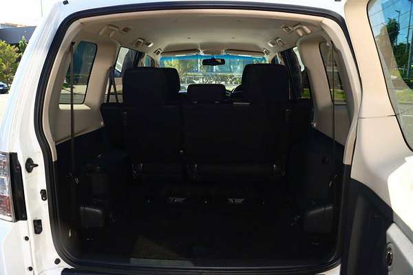 2016 Mitsubishi Pajero GLX NX