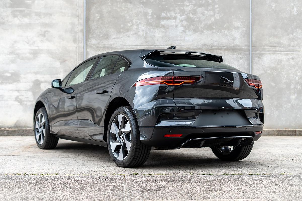 2023 Jaguar I-PACE EV400 R-Dynamic SE X590