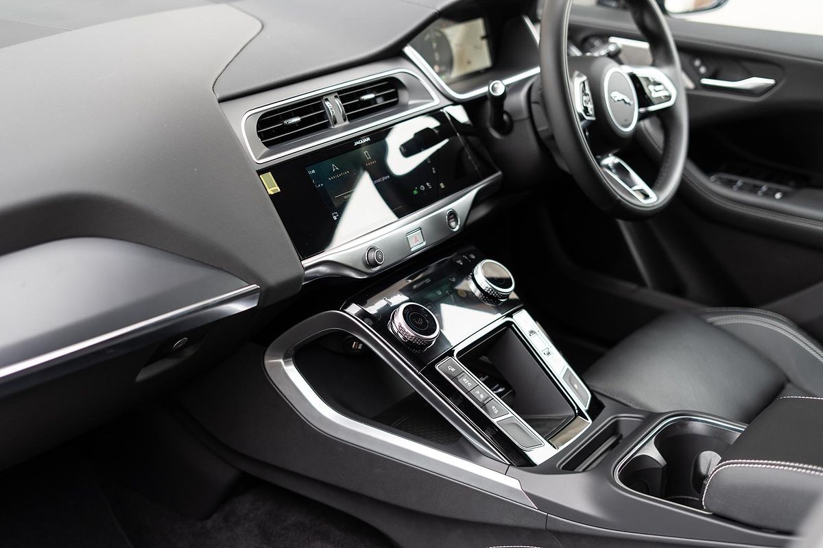 2023 Jaguar I-PACE EV400 R-Dynamic SE X590