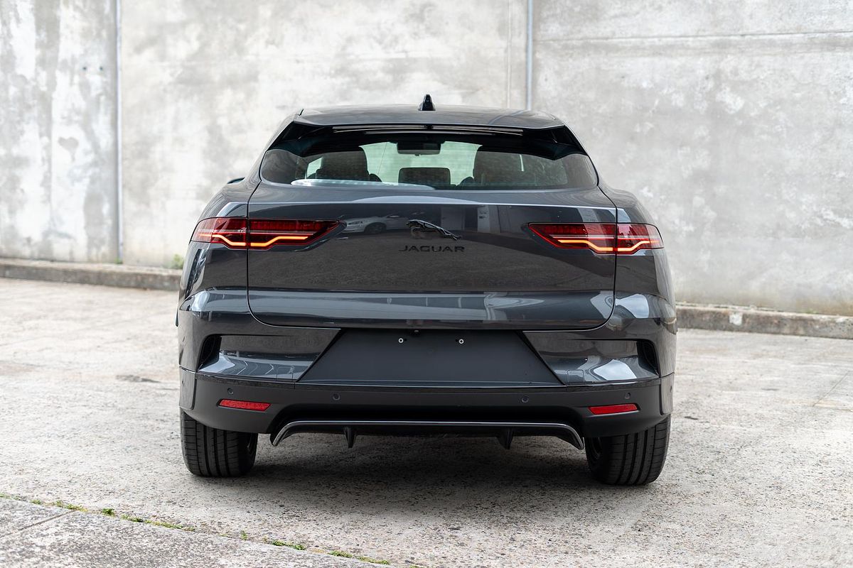 2023 Jaguar I-PACE EV400 R-Dynamic SE X590