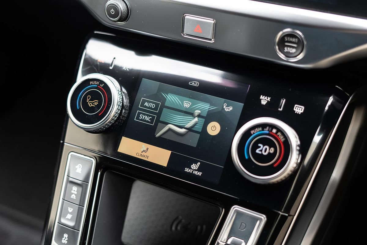 2023 Jaguar I-PACE EV400 R-Dynamic SE X590