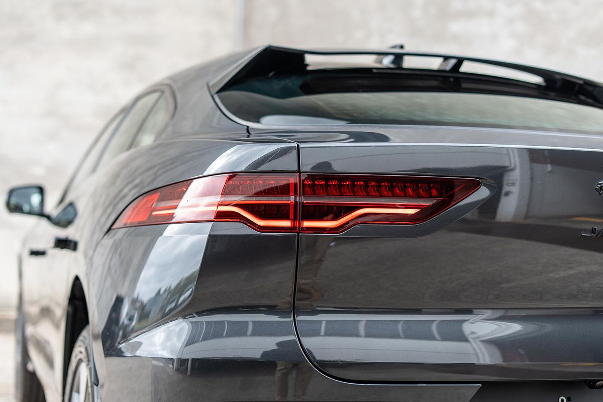 2023 Jaguar I-PACE EV400 R-Dynamic SE X590