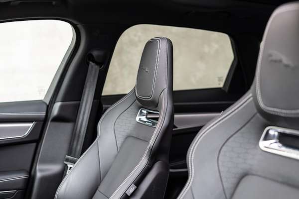 2023 Jaguar F-PACE D300 R-Dynamic SE X761