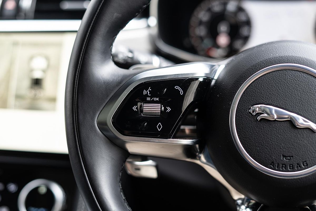 2023 Jaguar F-PACE D300 R-Dynamic SE X761